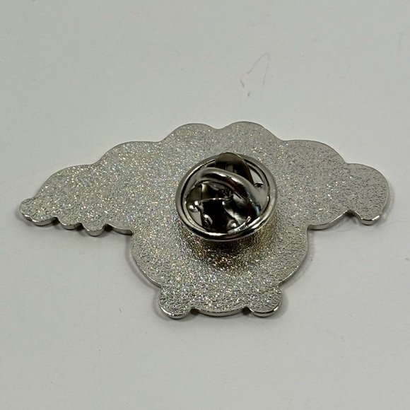 💕2/$20💕 Retro Girl with Sunglasses Headphones Music Playing Pin - Picture 3 of 7